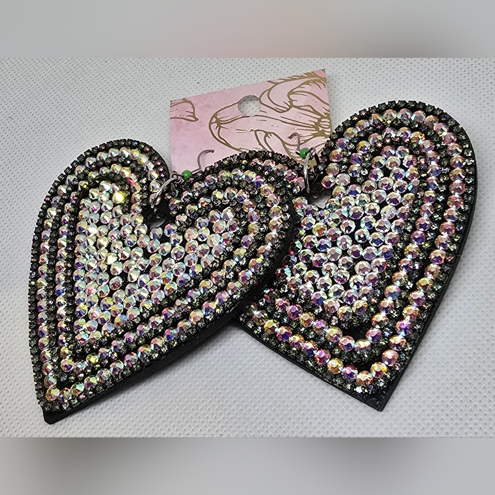 Black and dark green, bling heart-shaped earrings